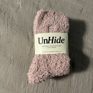 NWT Unhide softie socks